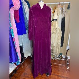 LAST CALL VINTAGE VELVET HOOD ROBE